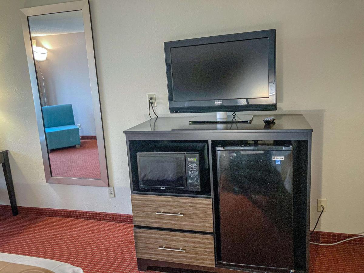 Motel 6 Elkhart, In Exteriör bild