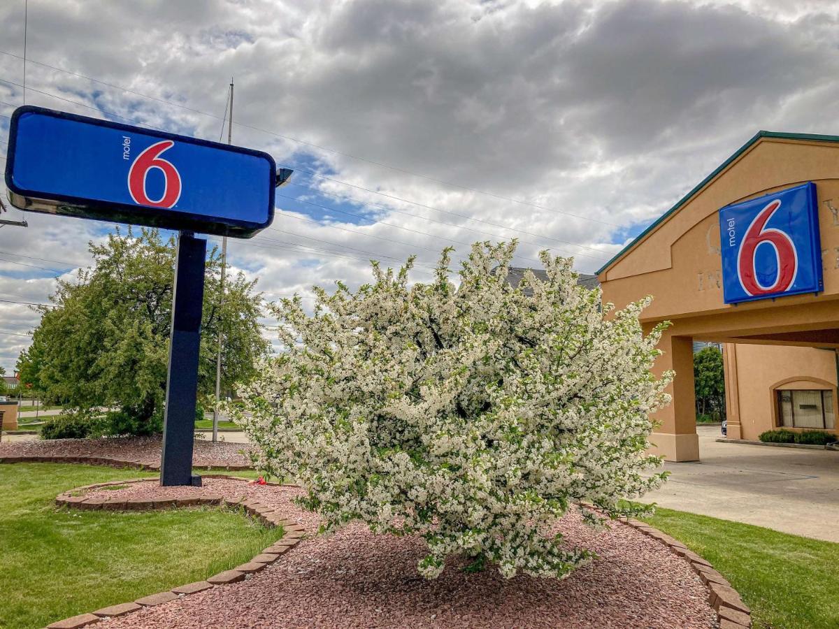 Motel 6 Elkhart, In Exteriör bild