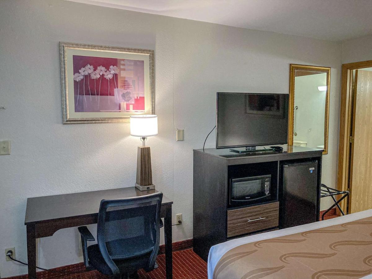 Motel 6 Elkhart, In Exteriör bild
